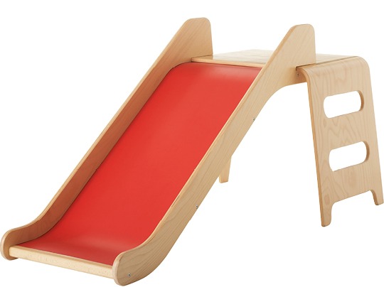 Slide made of wood with a red-coloured chute, VIRRE.